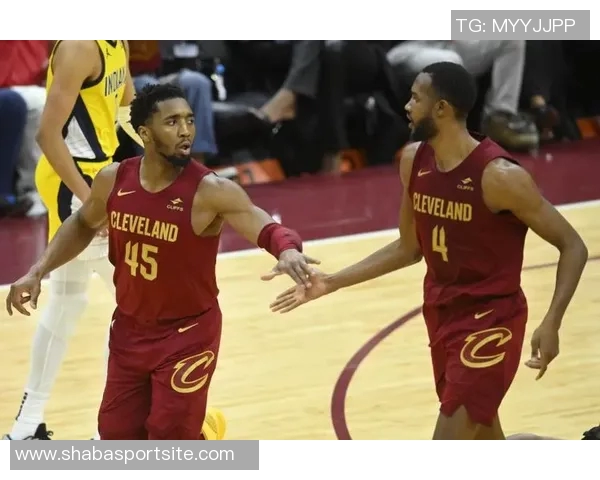 小莫布里半场表现抢眼17分钟内10投6中斩获13分4篮板2封盖